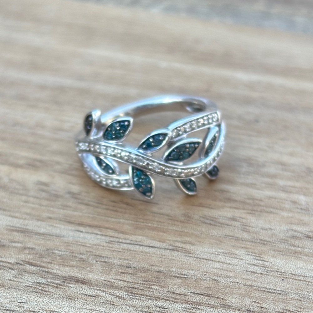 Sterling silver leaf ring with blue & clear diamond chips